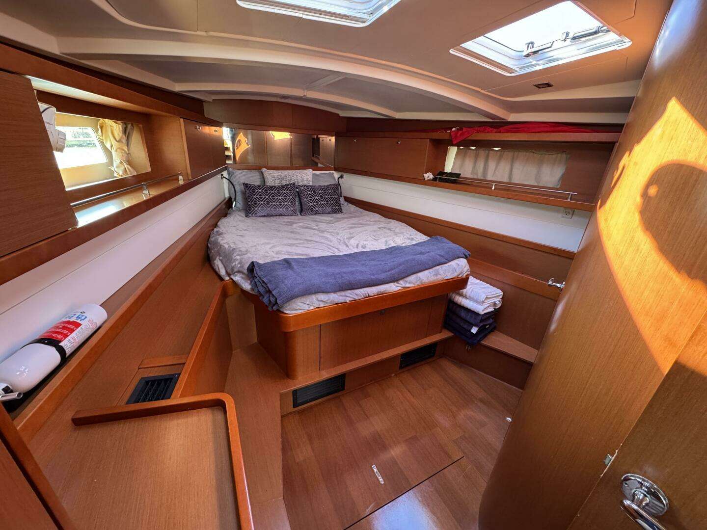 2015 Beneteau Oceanis 45 - Image 20