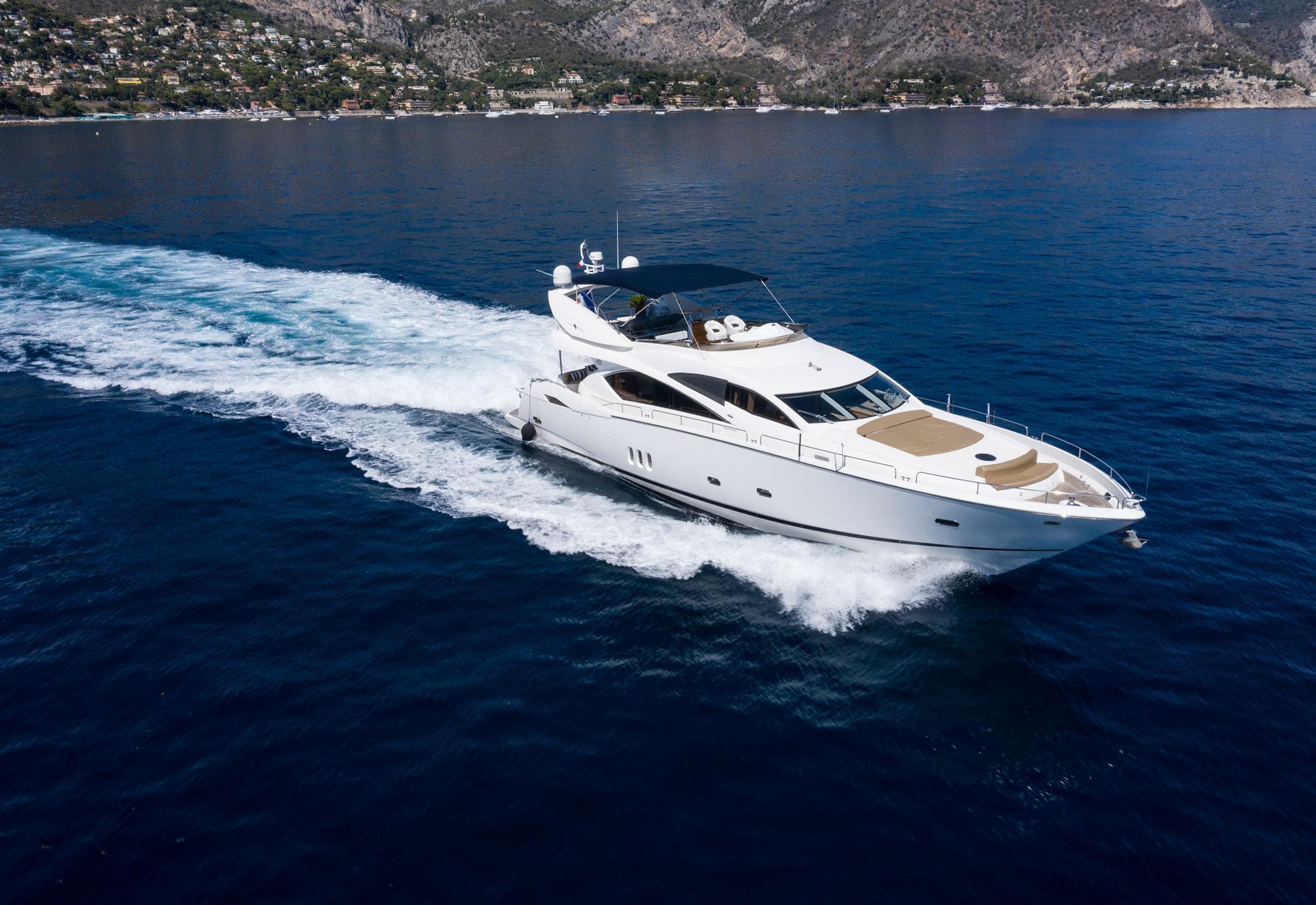 Sunseeker 82 Yacht