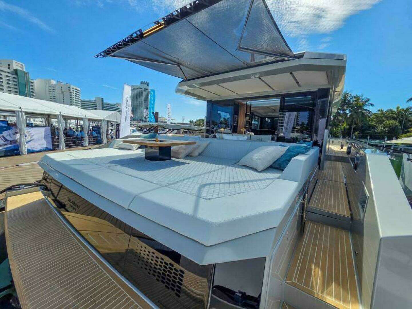 2026 De Antonio Yachts D60 - Image 10