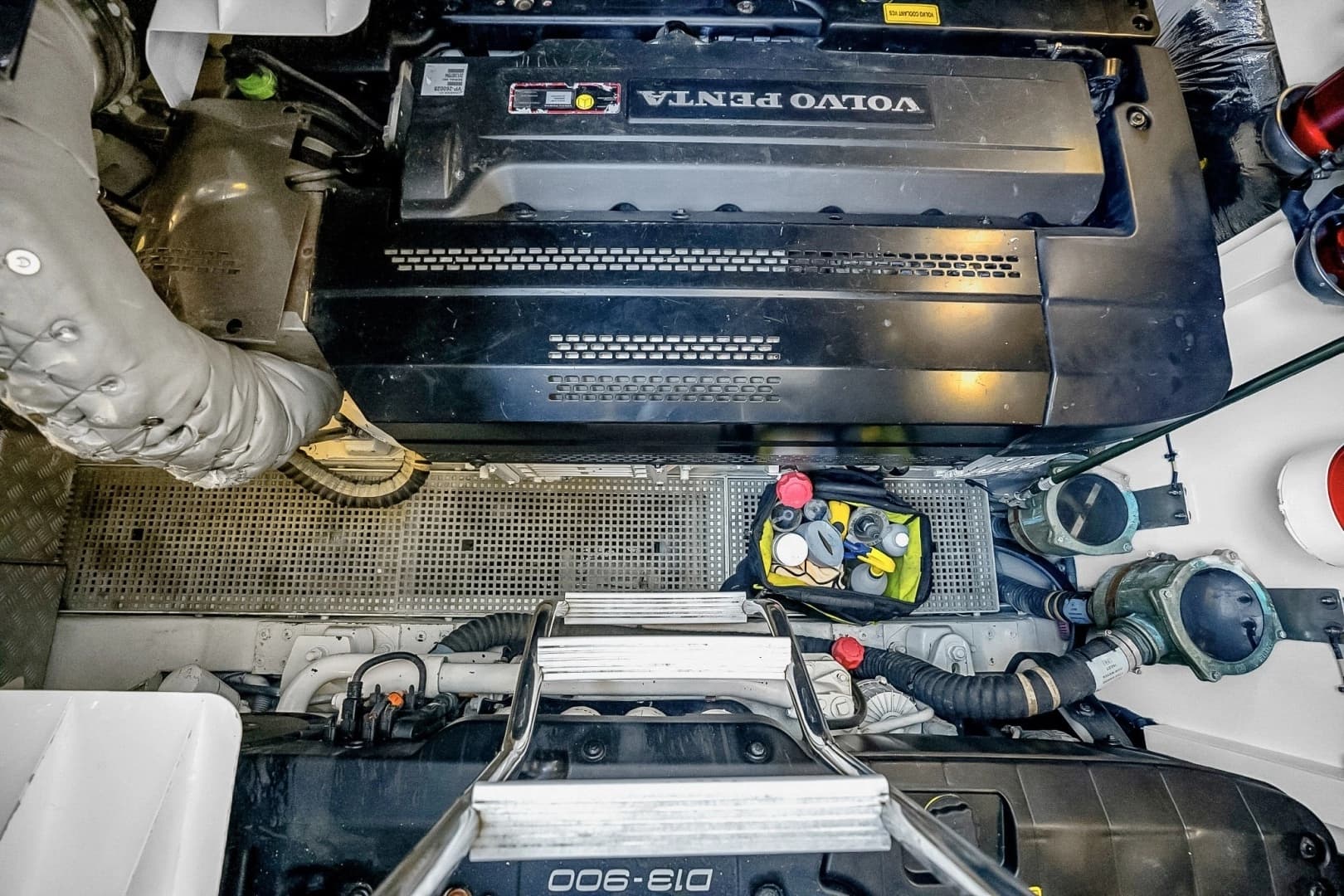 2016 Princess V58 - Image 73