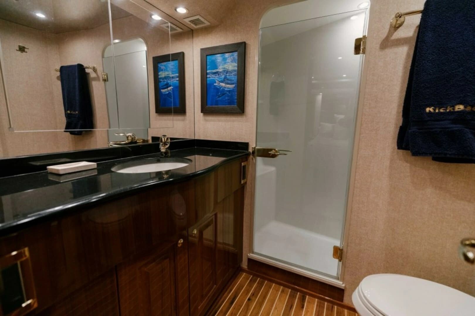 2006 Viking 74 Enclosed Bridge - Image 23