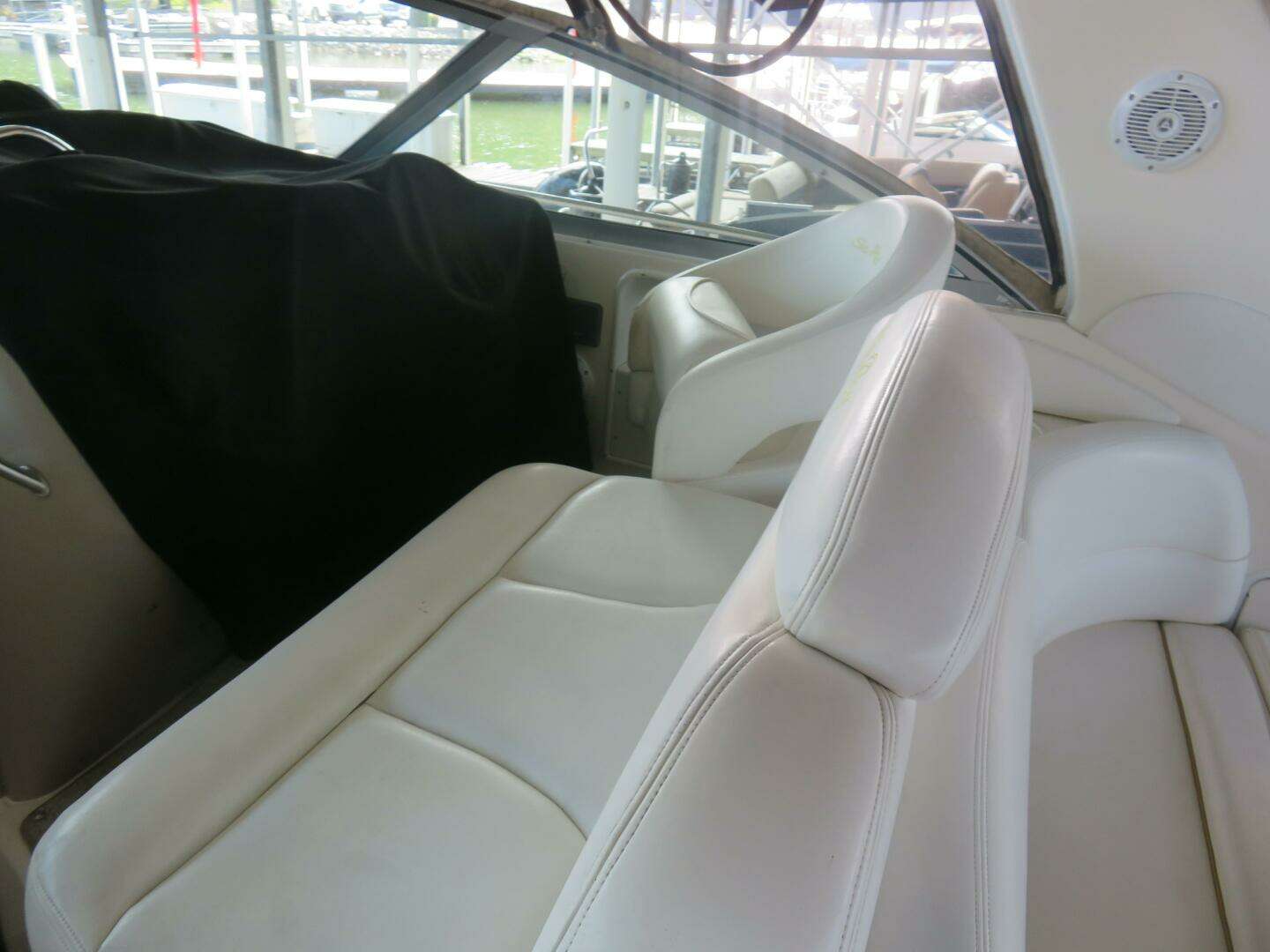 2001 Sea Ray 340 Sundancer - Image 5