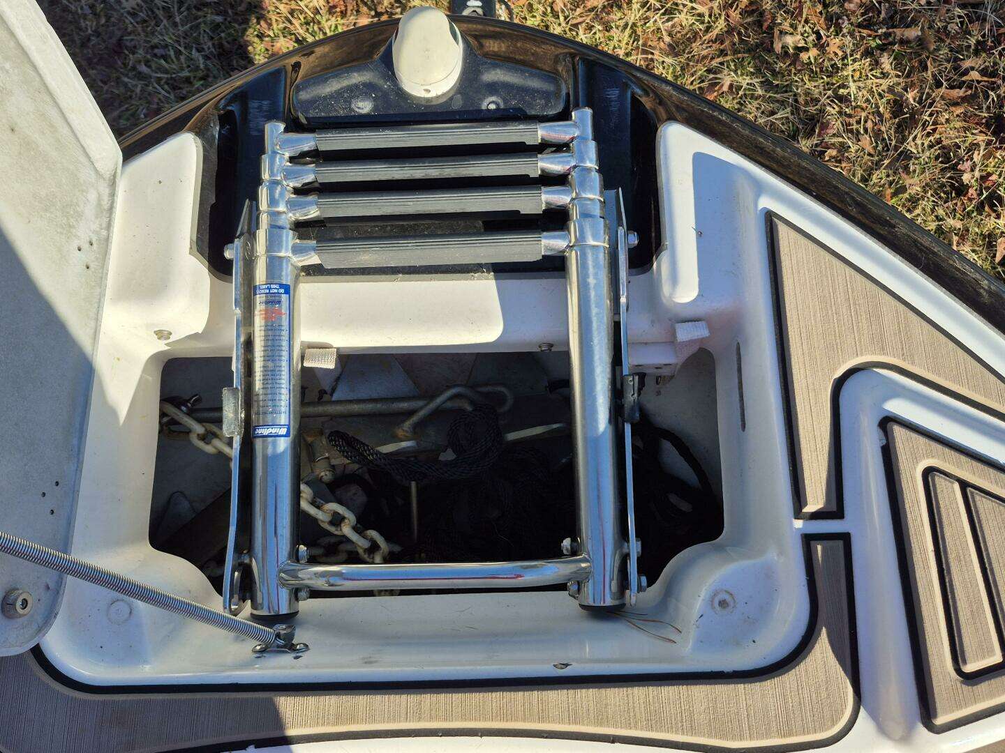 2011 Yamaha Boats 242 Limited S - Image 19
