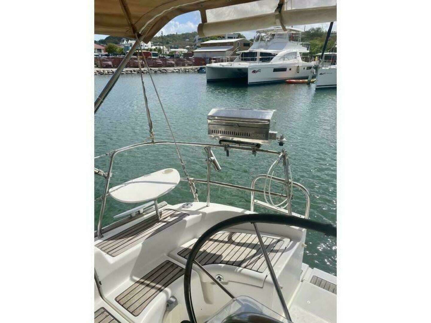2007 Beneteau 423 - Image 10