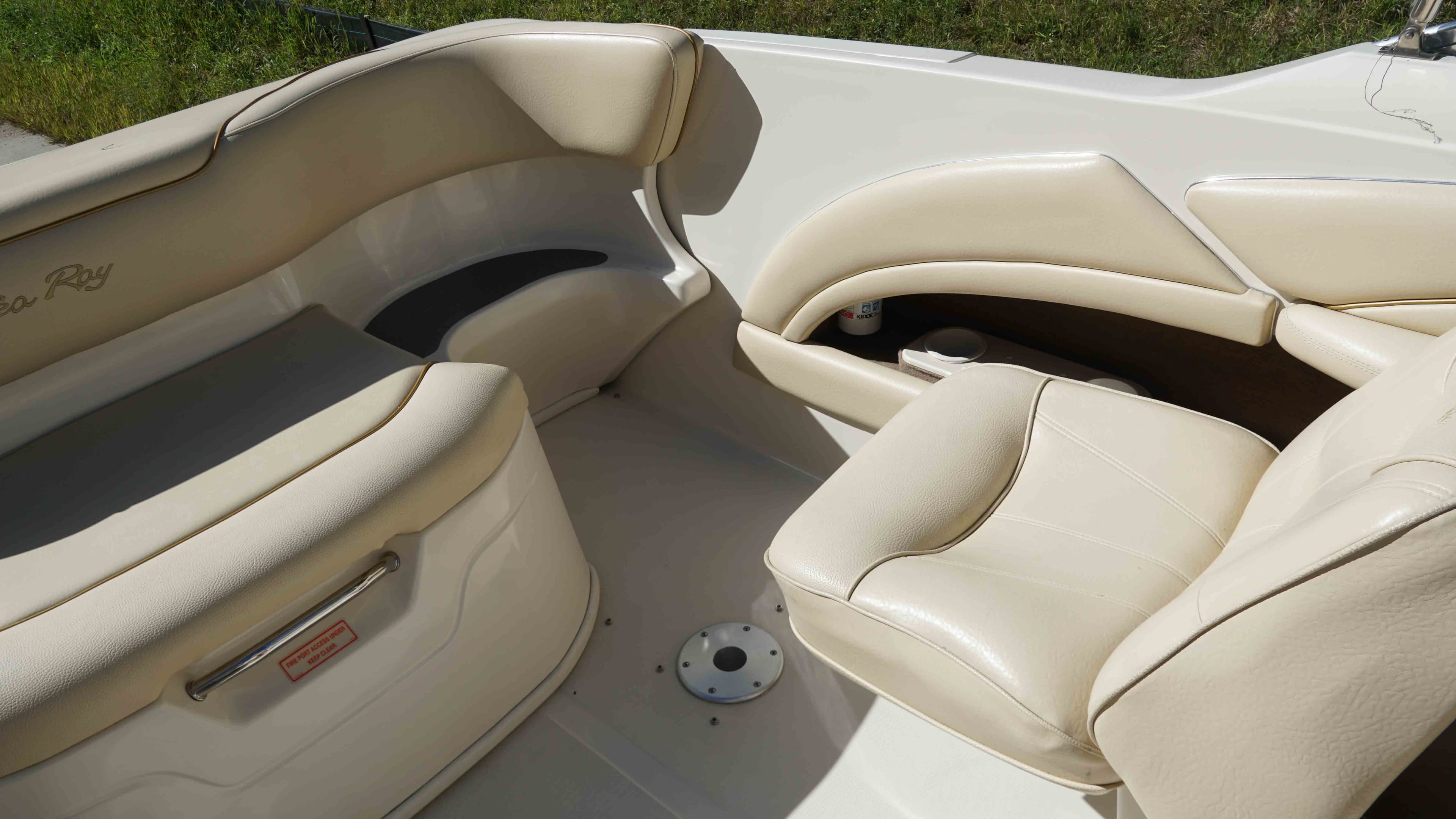 1999 Sea Ray Overnighter - 12