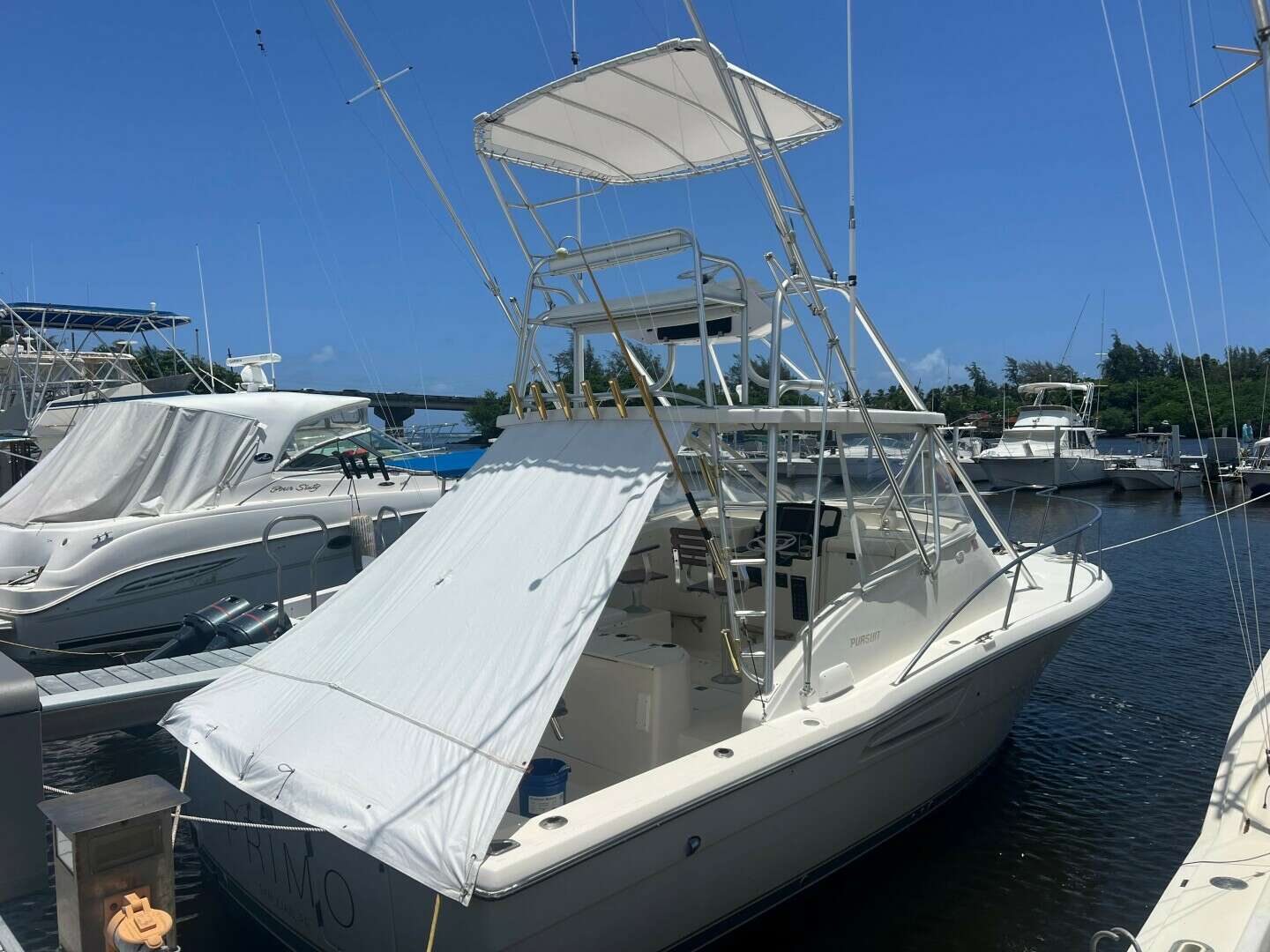 1997 Pursuit 3000 Offshore Express - Image 2