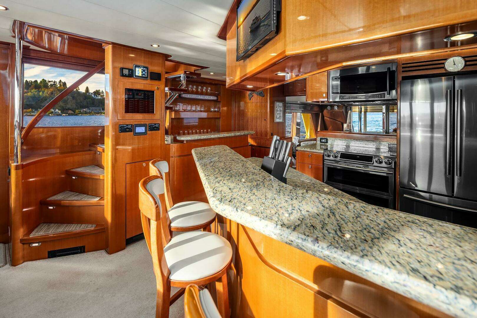 2014 Hampton 720 Skylounge LRC - Image 21