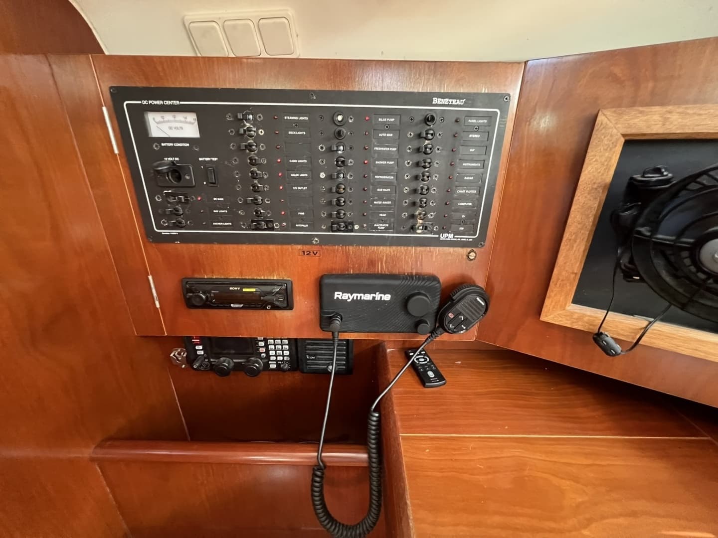 2001 Beneteau Oceanis 473 - Image 41