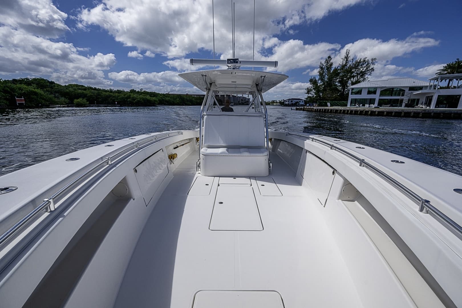 2015 Invincible 42 Open Fisherman - Image 8