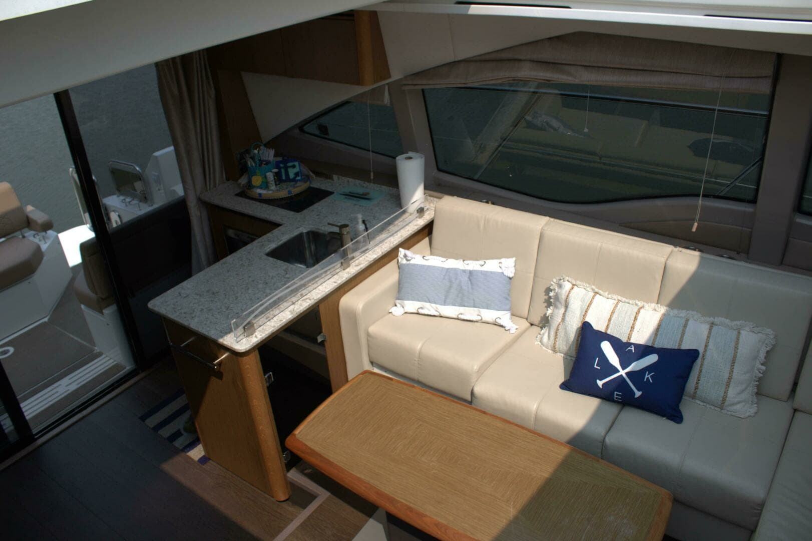 2017 Sea Ray 460 Sundancer - Image 44