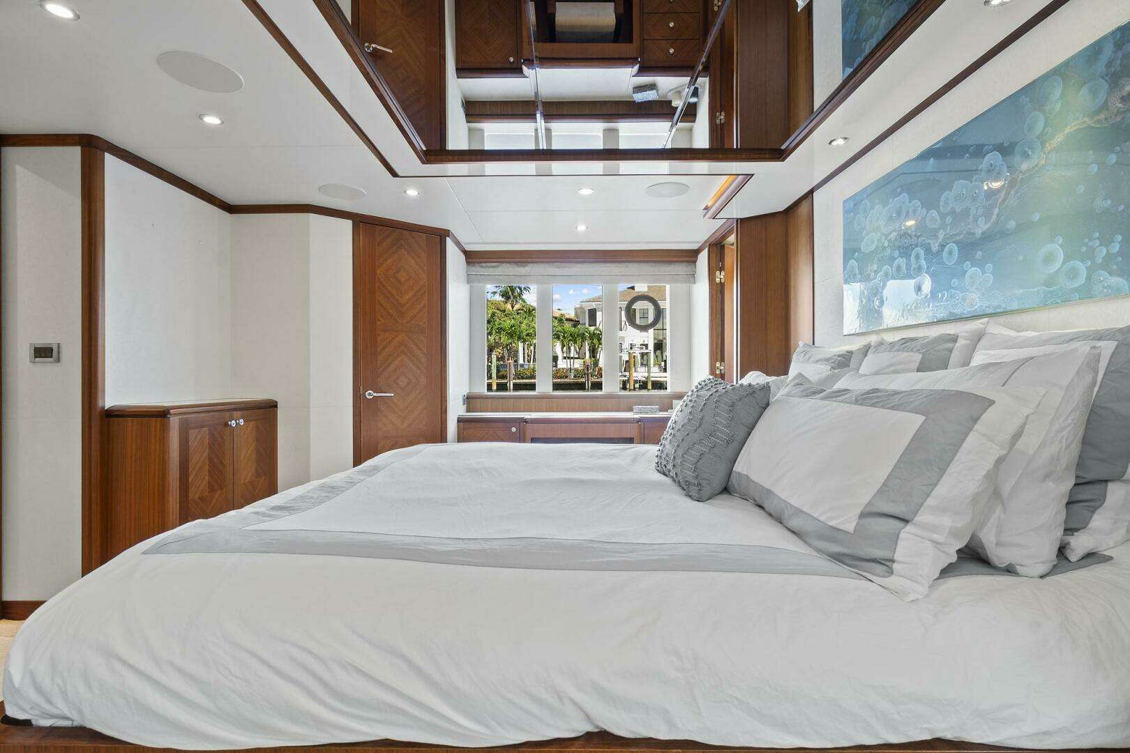 2016 Ocean Alexander 85 E - Image 41