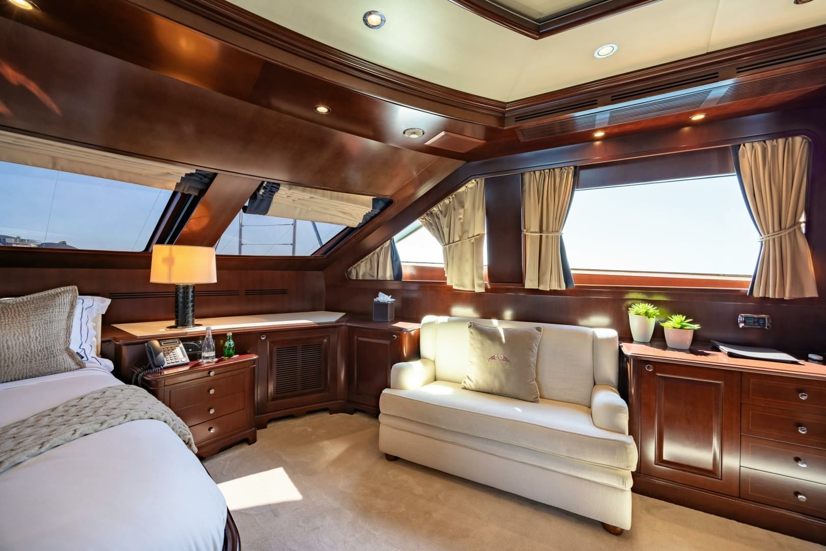 2009 Benetti Benetti Classic 120 - Image 46
