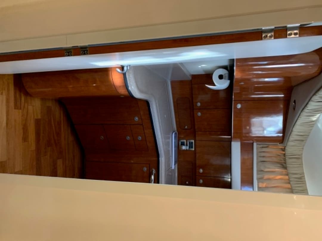 2004 Sea Ray 390 Motor Yacht - Image 58