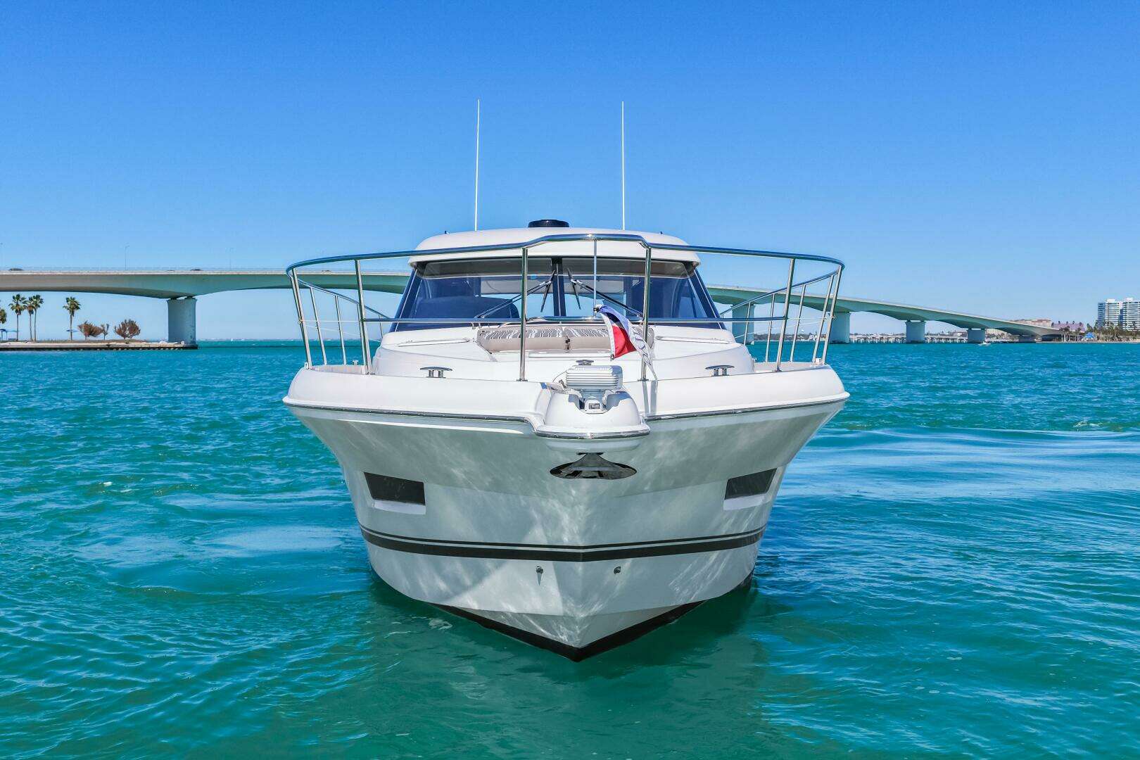 2016 Riviera 5000 Sport Yacht - Image 19