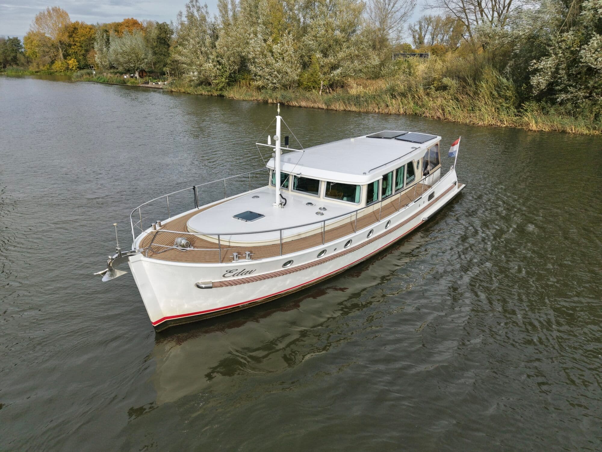 2013 Serious Yachts Serious Yachts Gently Low Bridge 45 Sedan - 54
