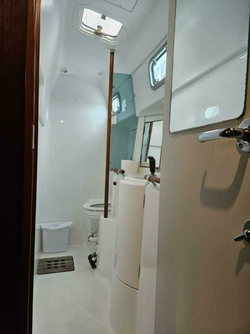 1996 Beneteau 40 CC - Image 34