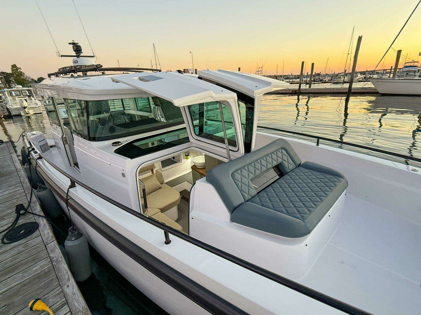 2022 Axopar 37 XC Cross Cabin - Image 14
