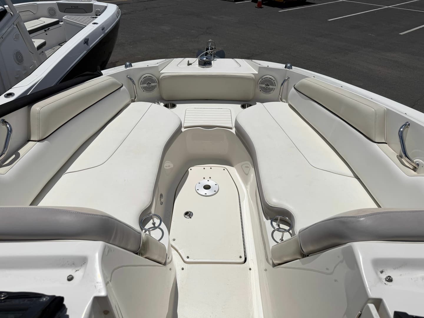 2013 Sea Ray 300 Sundeck - Image 13
