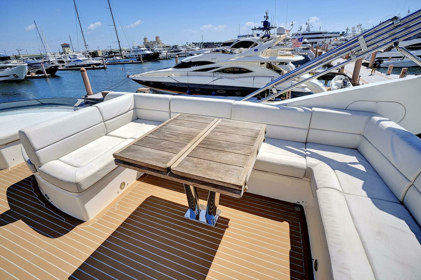 2017 Sunseeker 68 Sport Yacht - Image 24