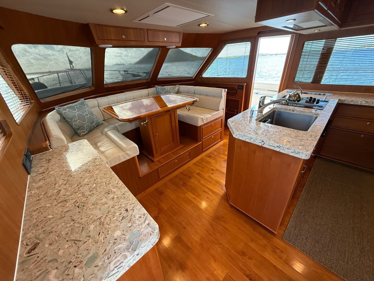 2017 Marlow Explorer 49E - Image 15