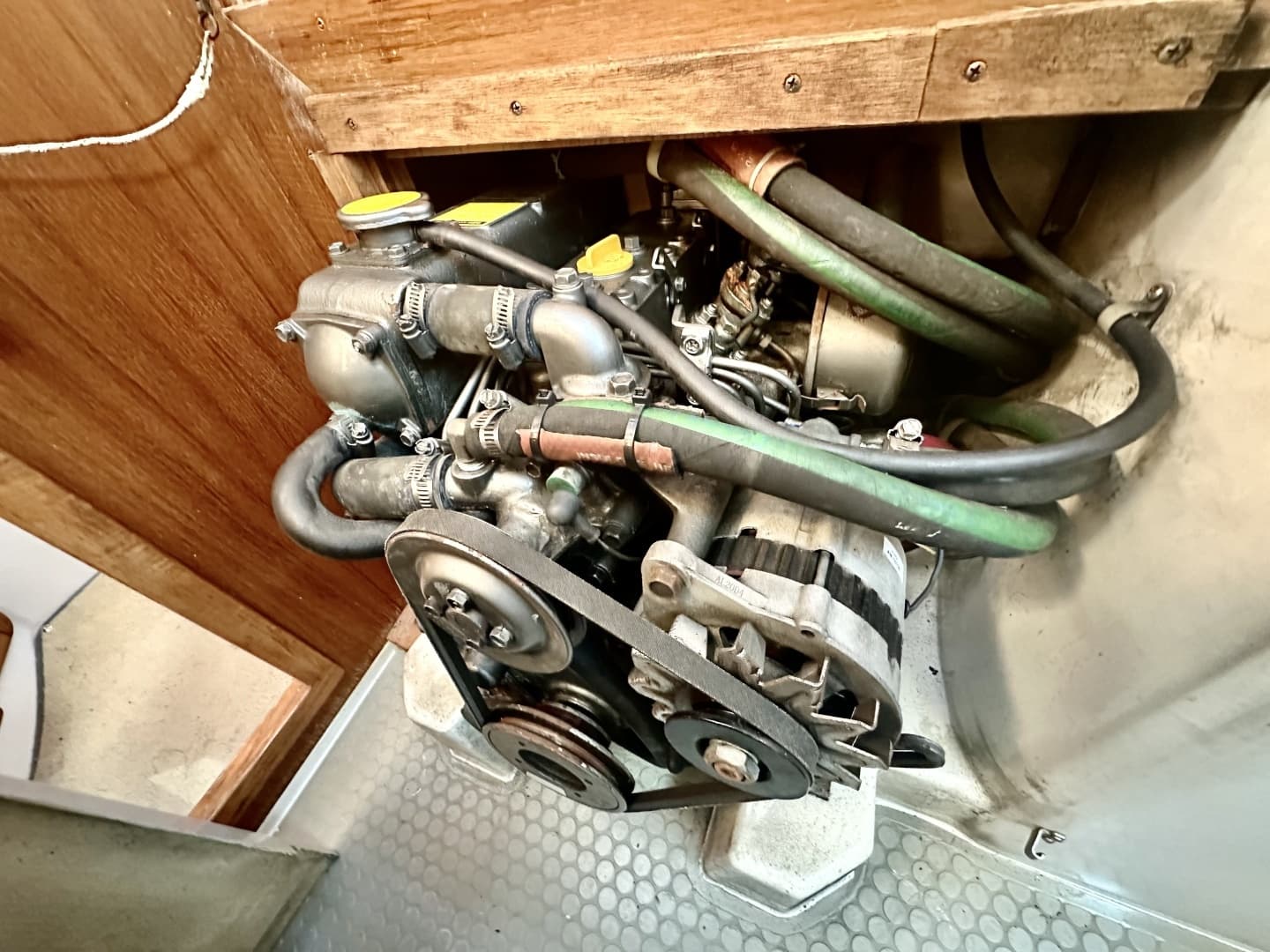 1996 Catalina 320 - Image 23