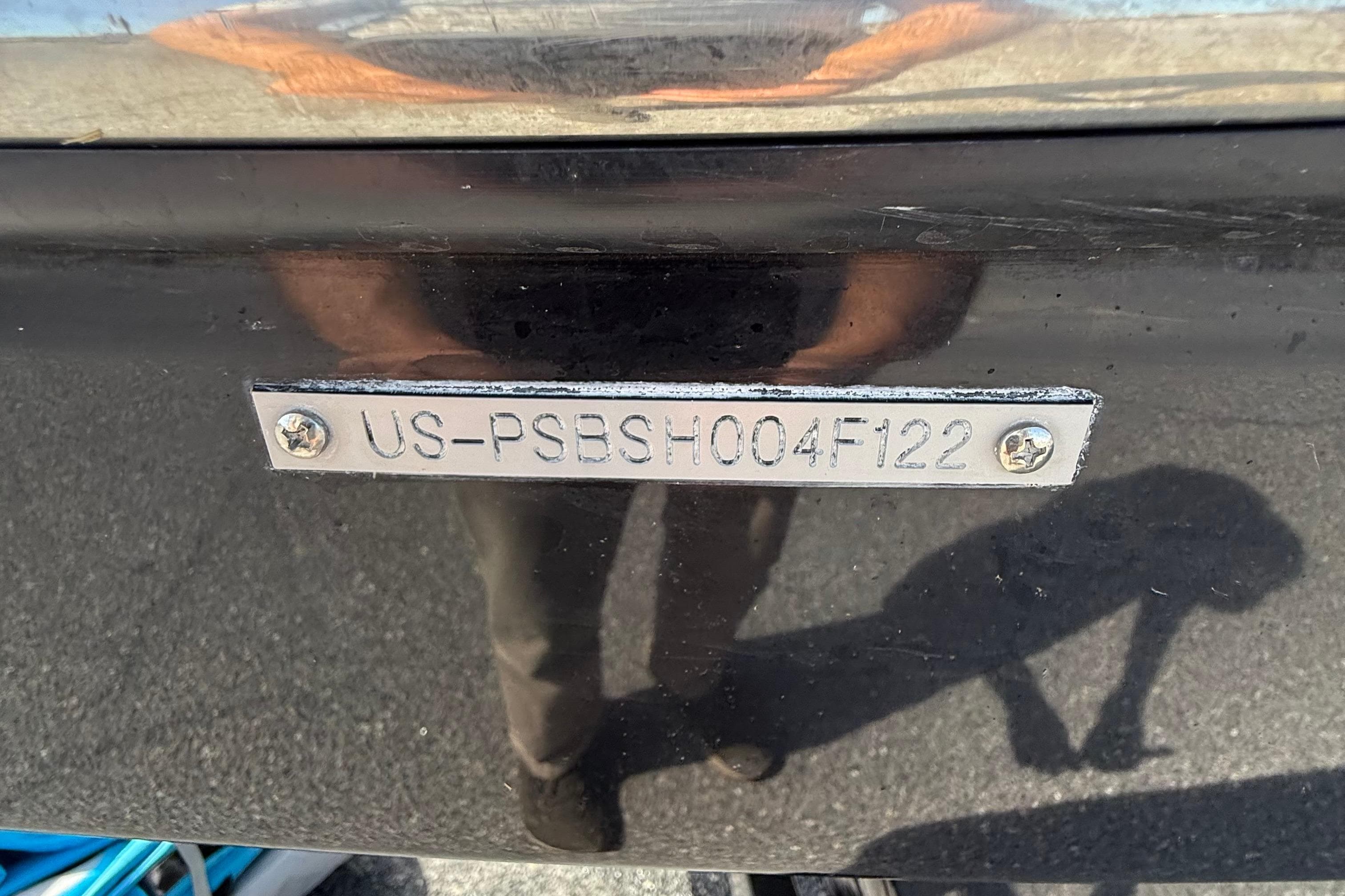 2022 Scarab 285 ID boat hull identification number plate, US-PSBSH004F122.