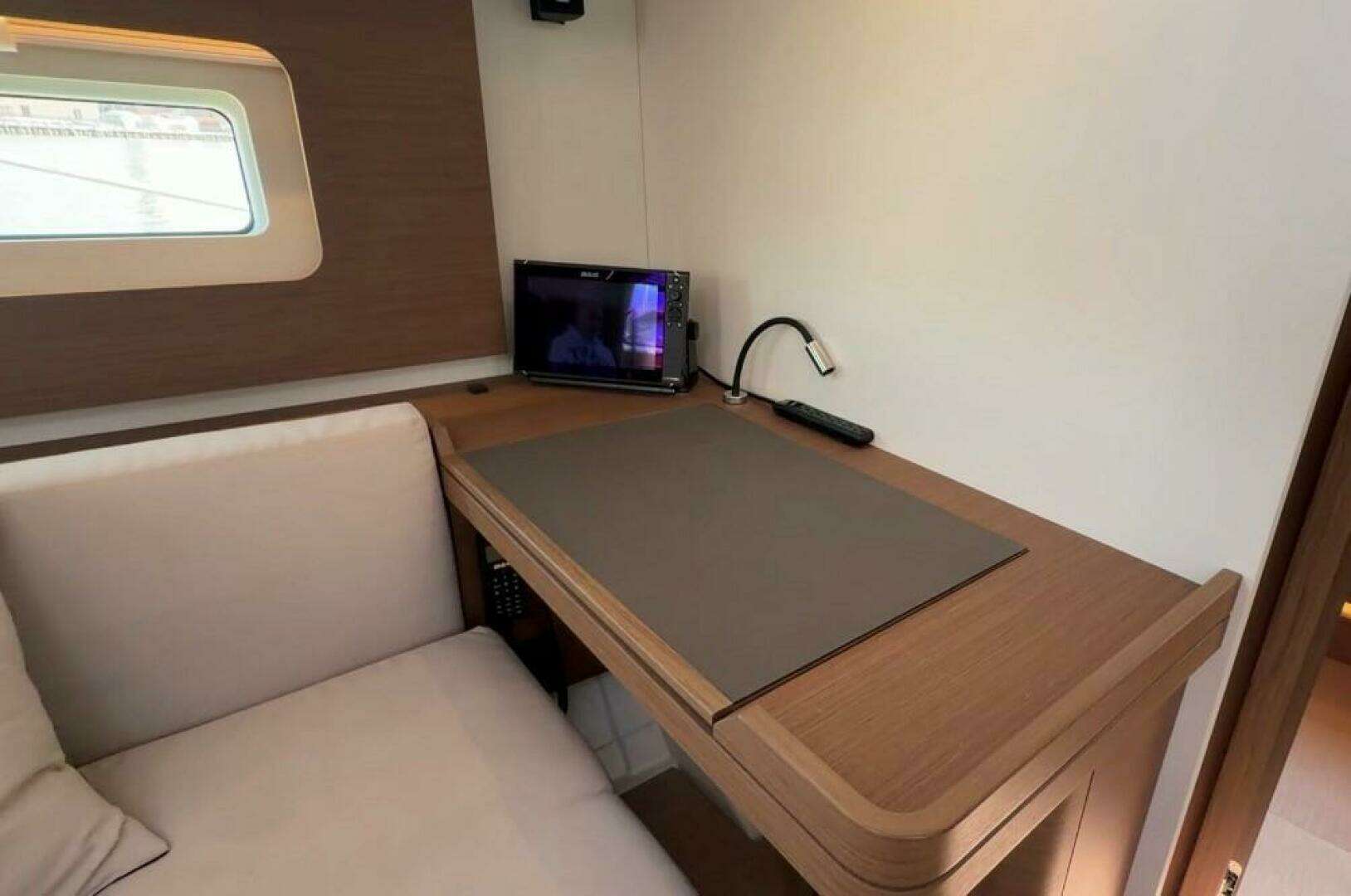 2022 Beneteau Oceanis Yacht - Image 12