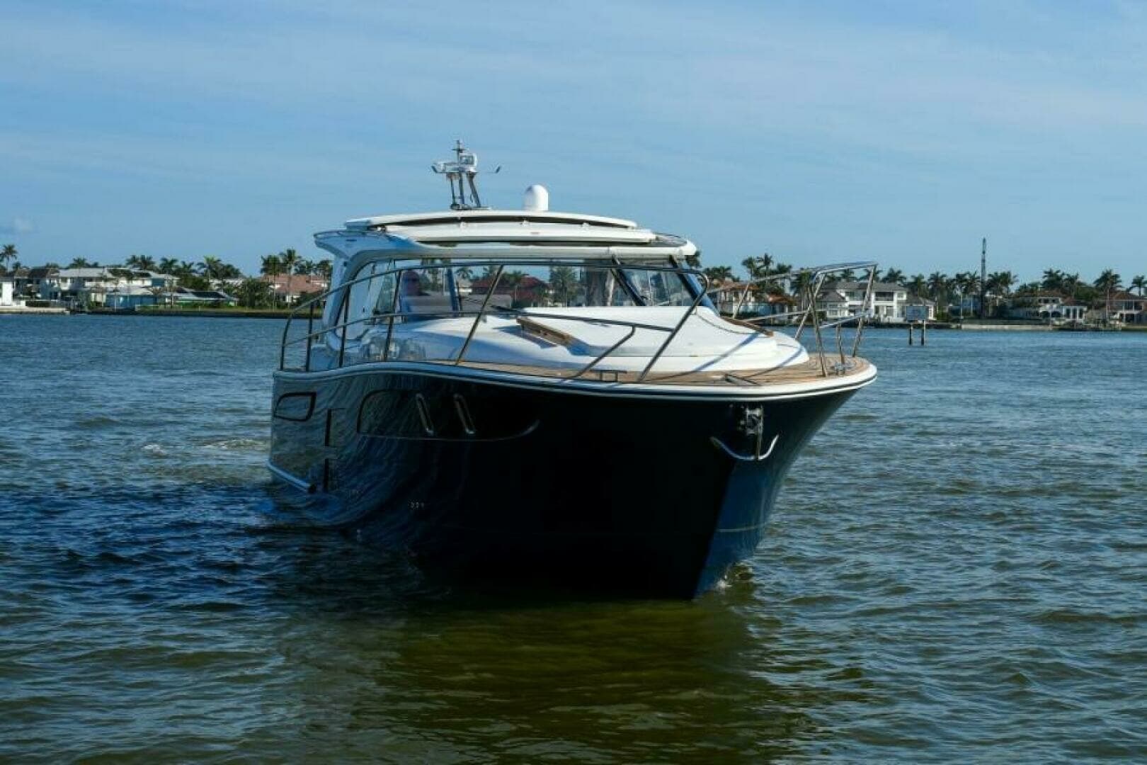 2026 Marex 360 Cabriolet Cruiser - Image 9