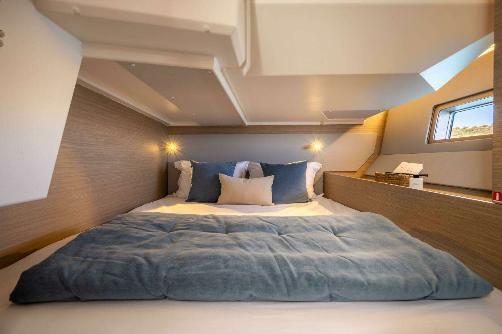 2026 Beneteau Oceanis 52 - Image 11