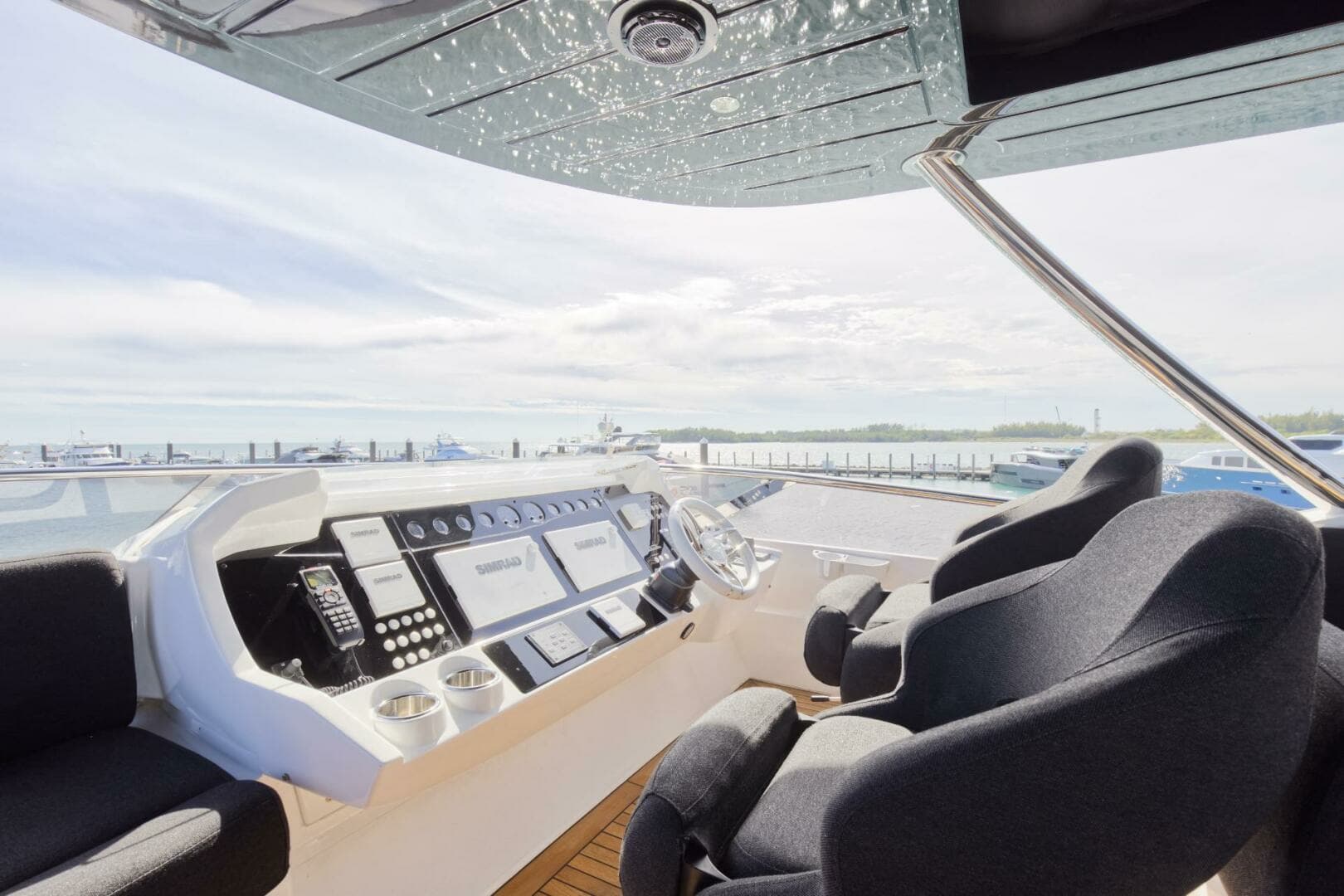2018 Sunseeker 86 Yacht - Image 12
