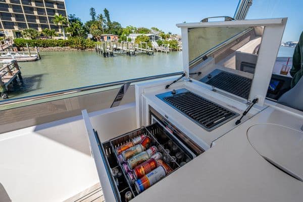2016 Princess Flybridge - 21