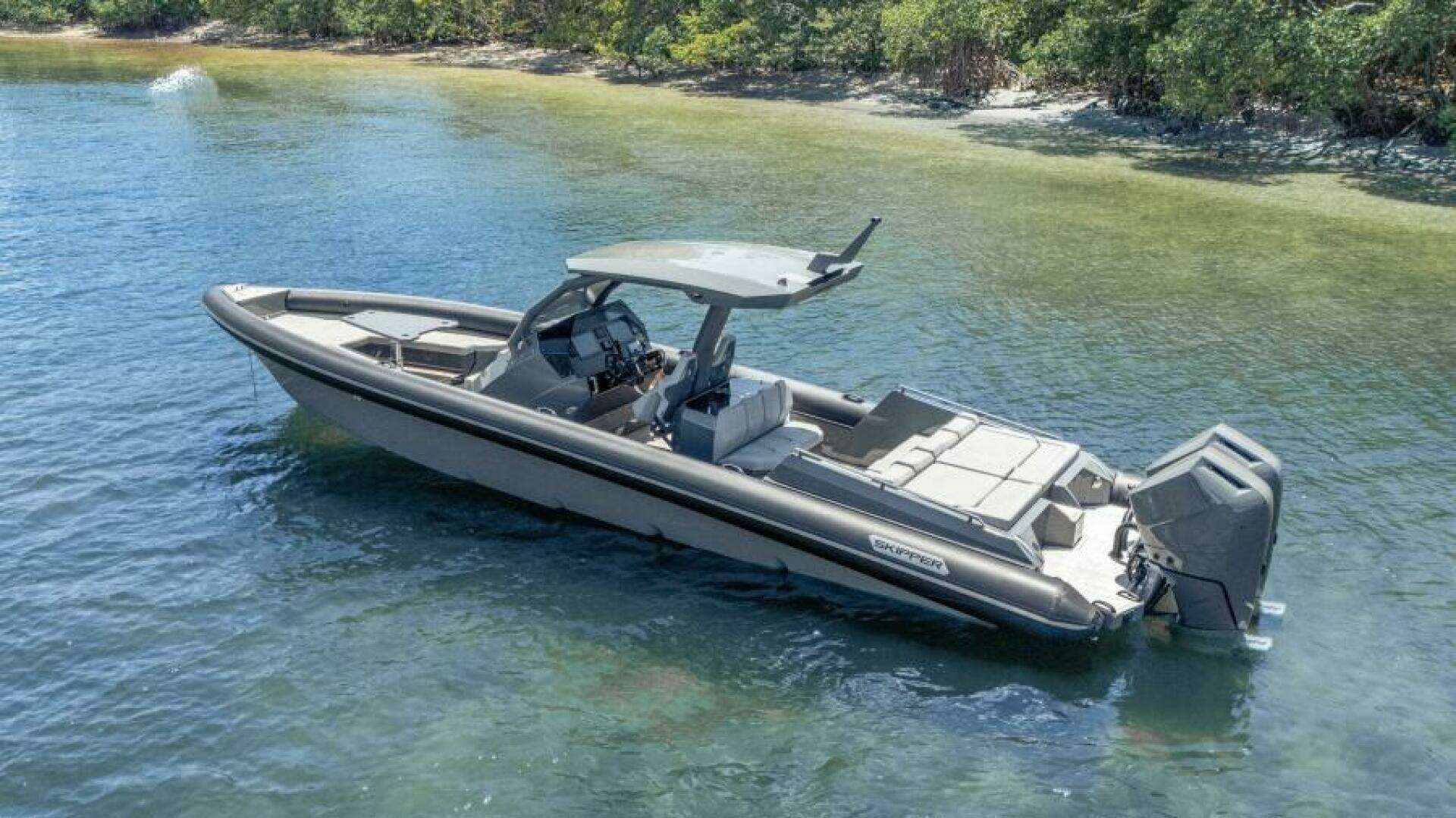 2025 Skipper 38 Sunbed - Image 8