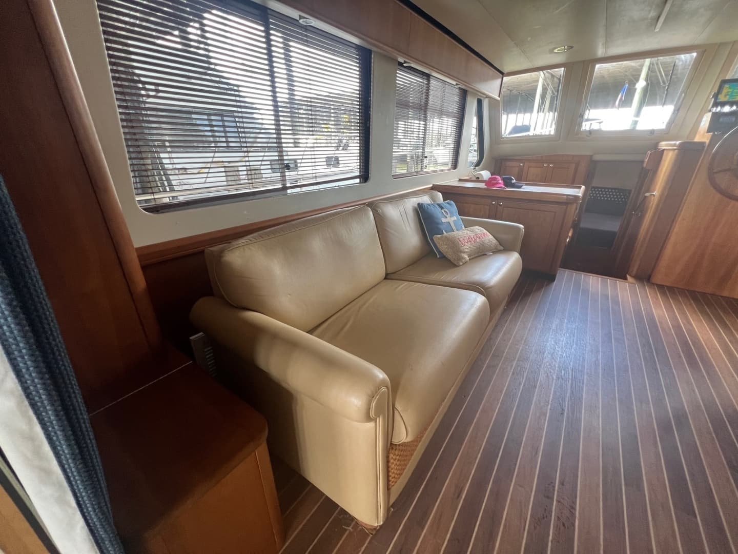 2006 Mainship 34 Trawler - Image 44
