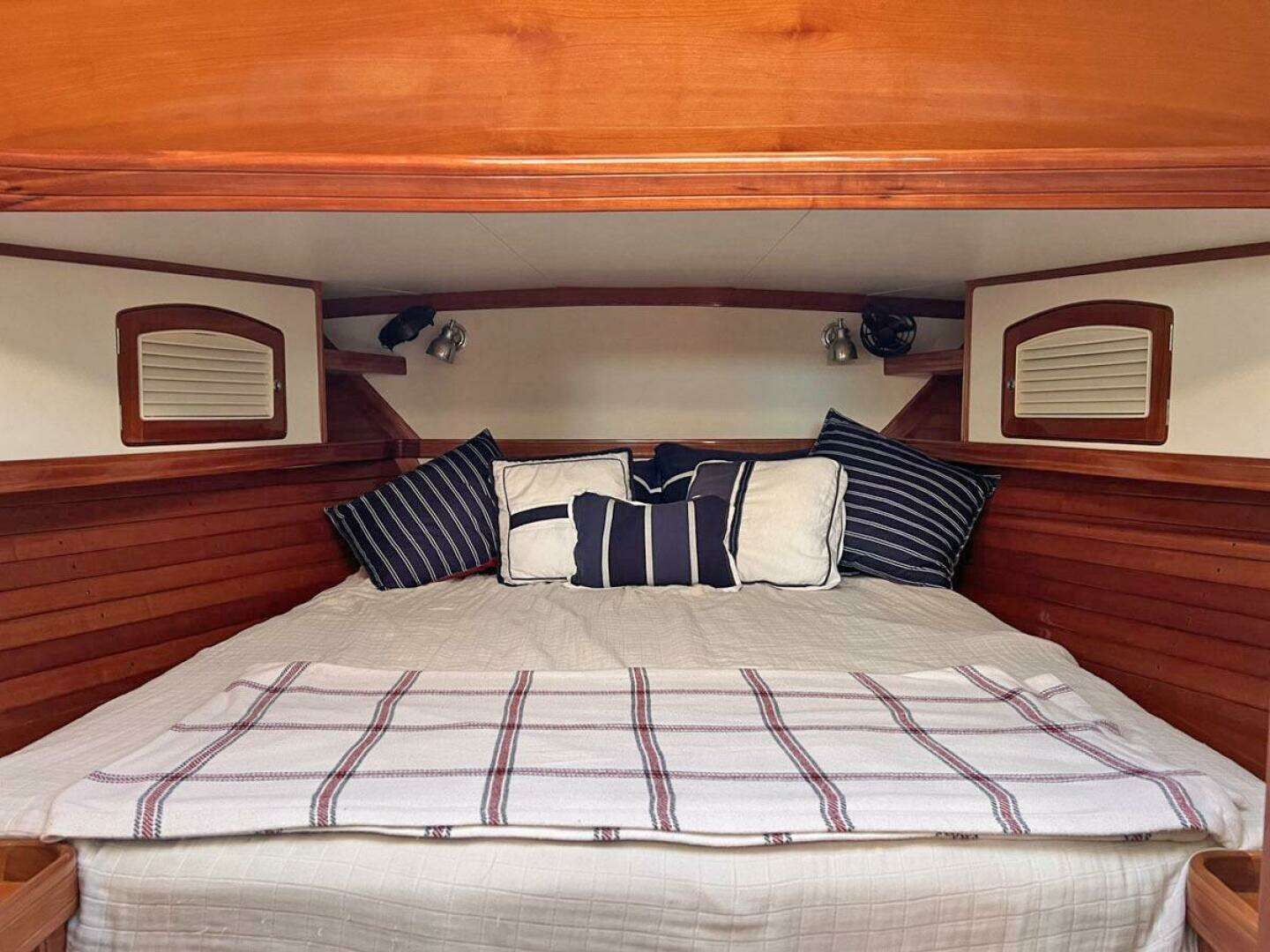 1999 Little Harbor 44 WhisperJet - Image 10