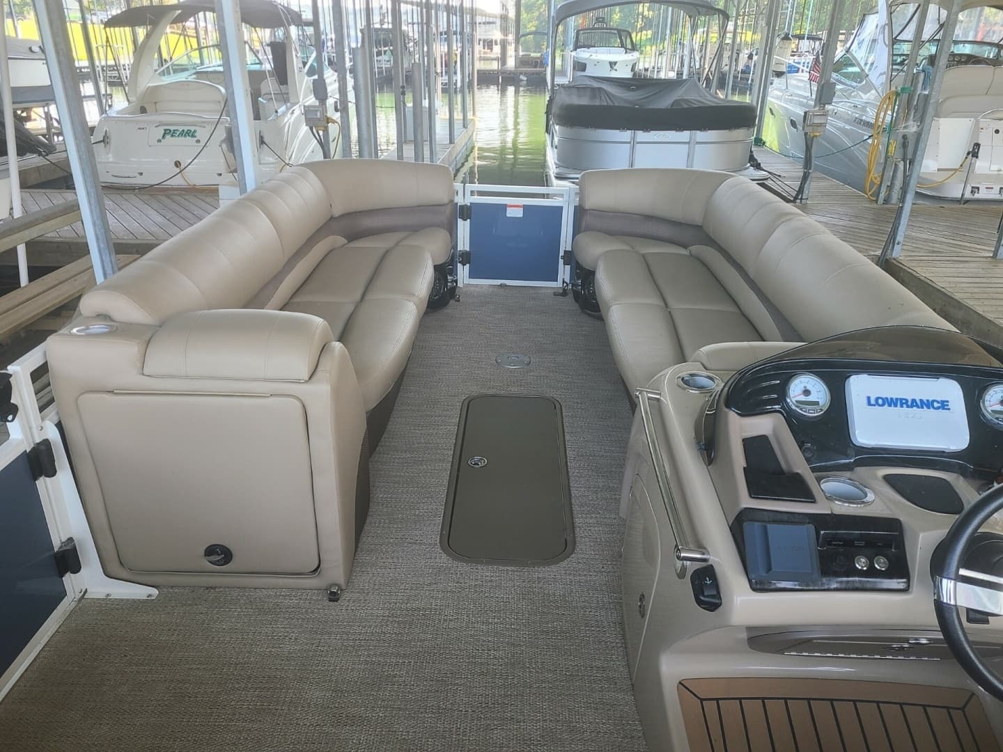 2018 Tracker REGENCY 254 LE3 - Image 5