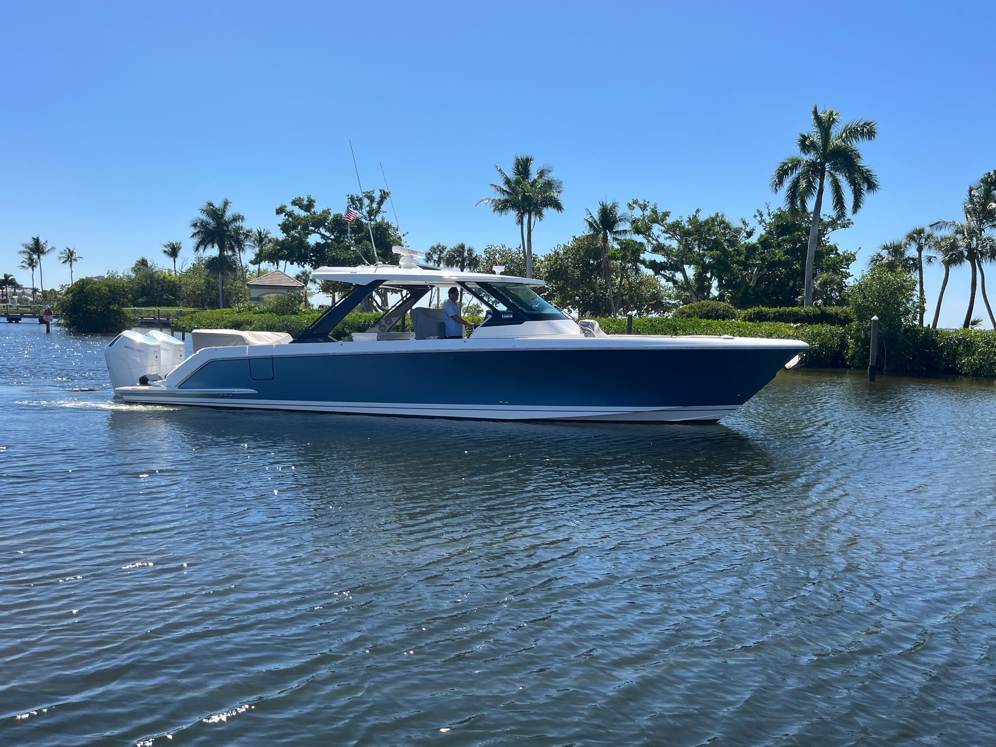 2026 Tiara Yachts 43 LS