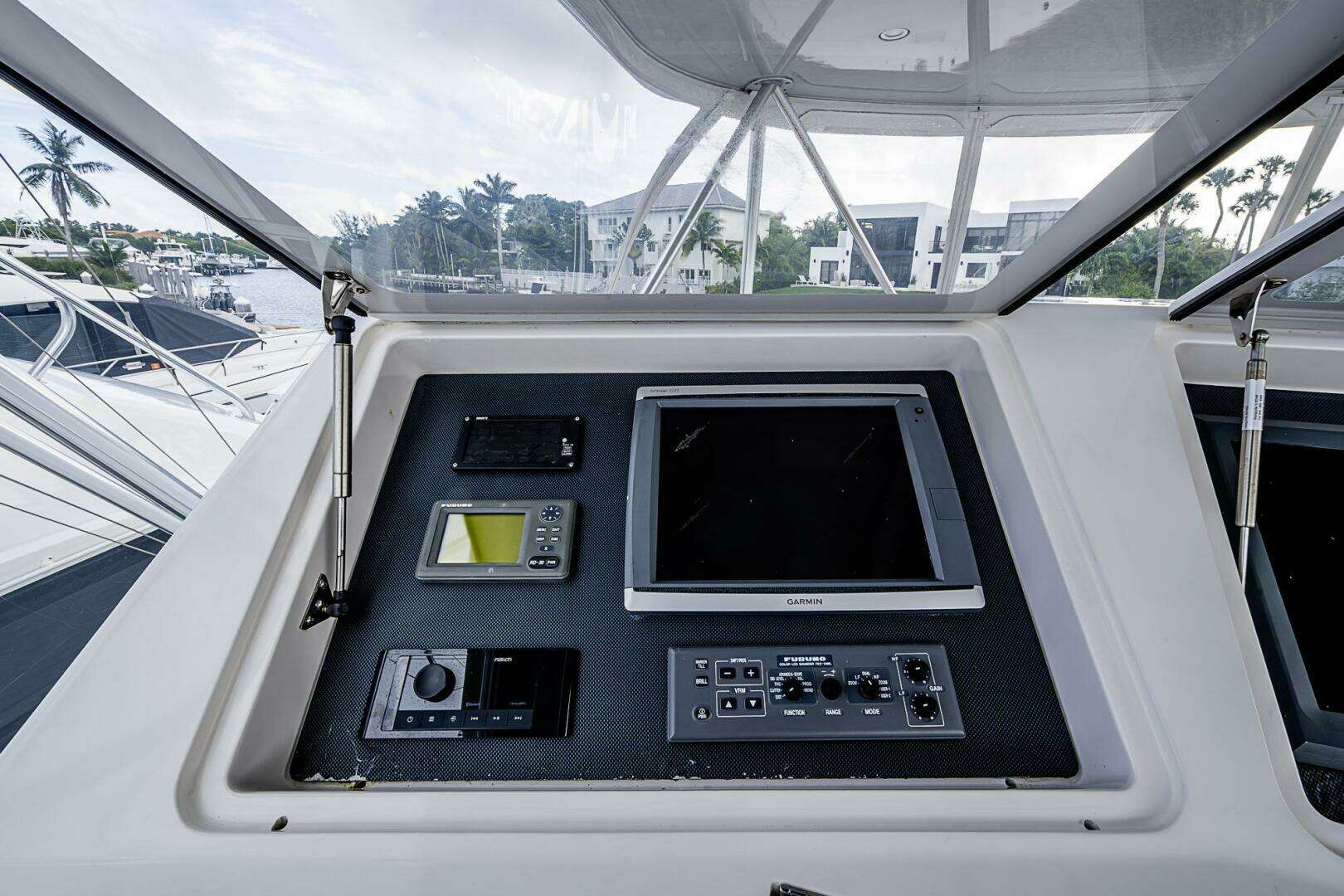 2007 Viking 64 Convertible - Image 45