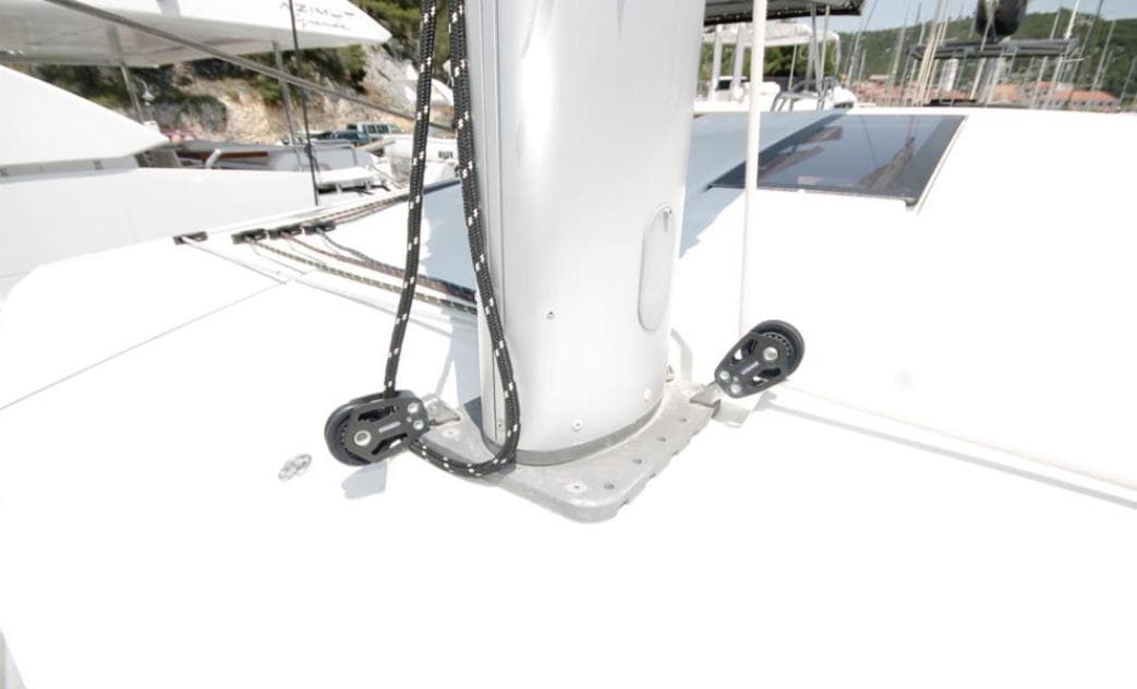 2023 Fountaine Pajot Catamaran Astrea 42 deck with mast and rigging details.