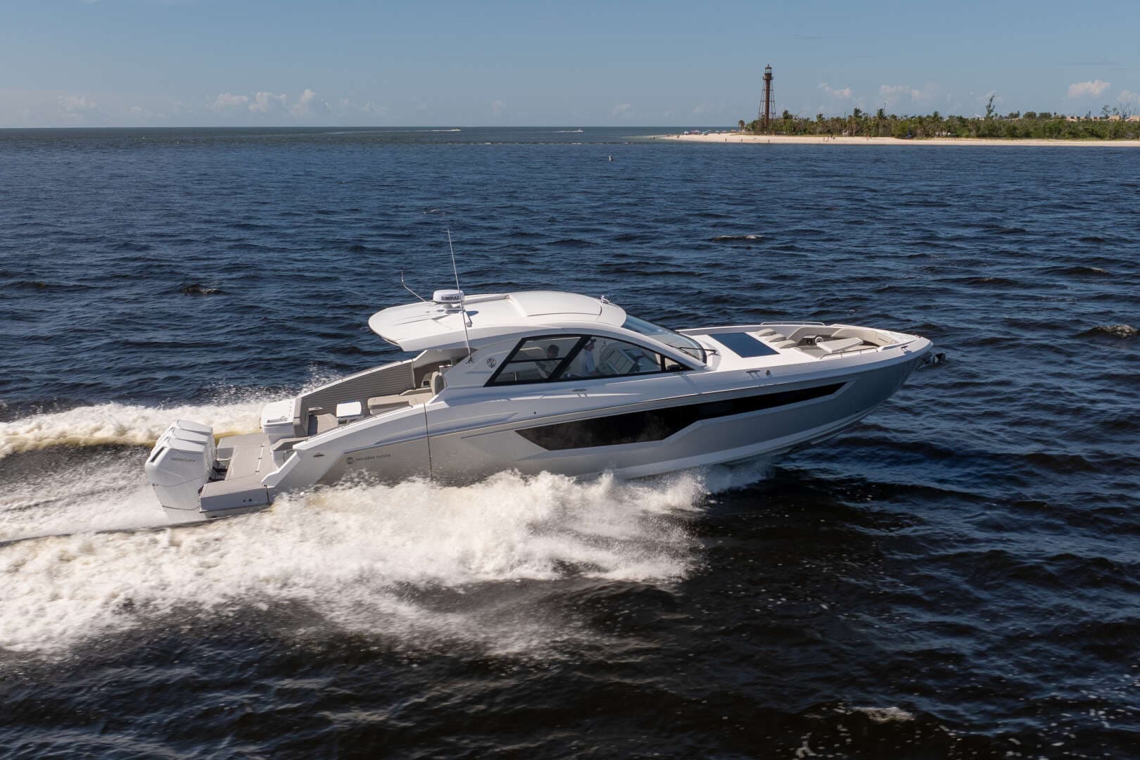 2026 Cruisers Yachts 50GLS OB - Image 41