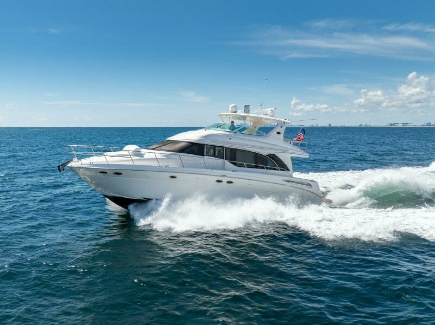 2001 Sea Ray 540 Cockpit Motor Yacht - Image 2