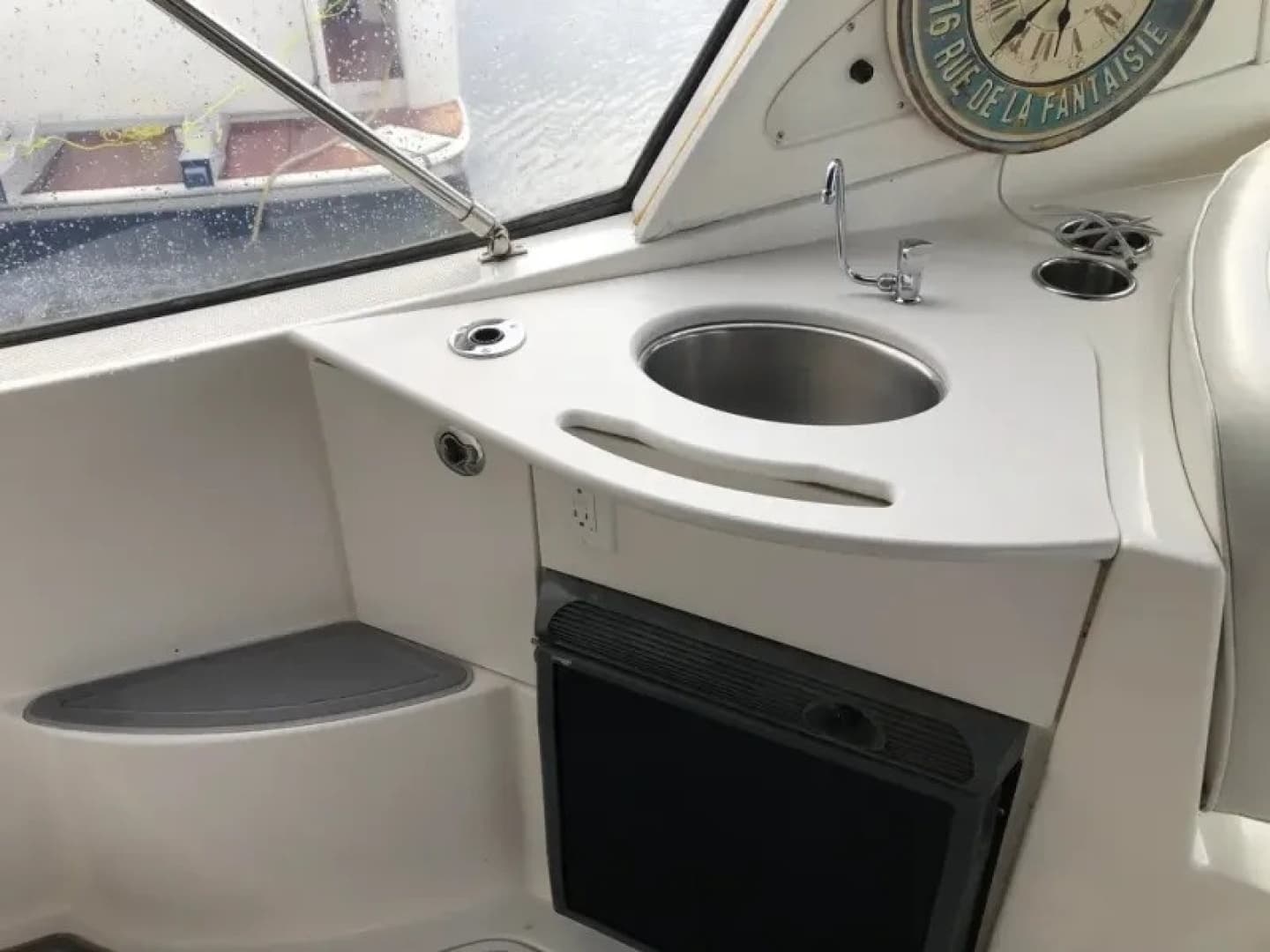 2006 Bayliner 325 - Image 10
