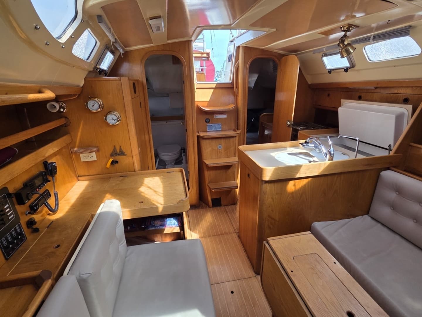 1988 Beneteau 350 - Image 3