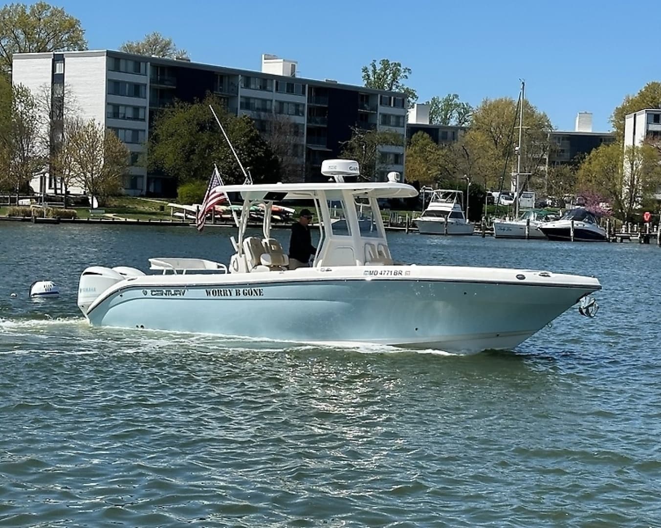 2021 Century 2900 Center Console - Image 8