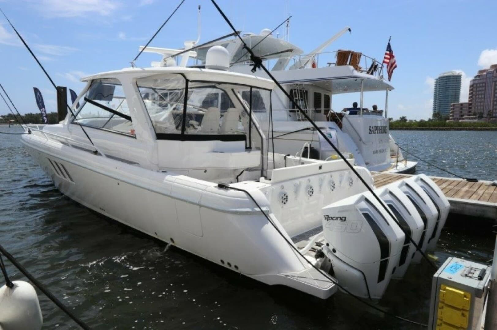 2019 Intrepid 475 Sport Yacht - Image 6