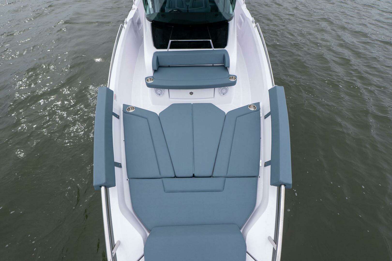 2026 Axopar Cross Cabin - Image 16