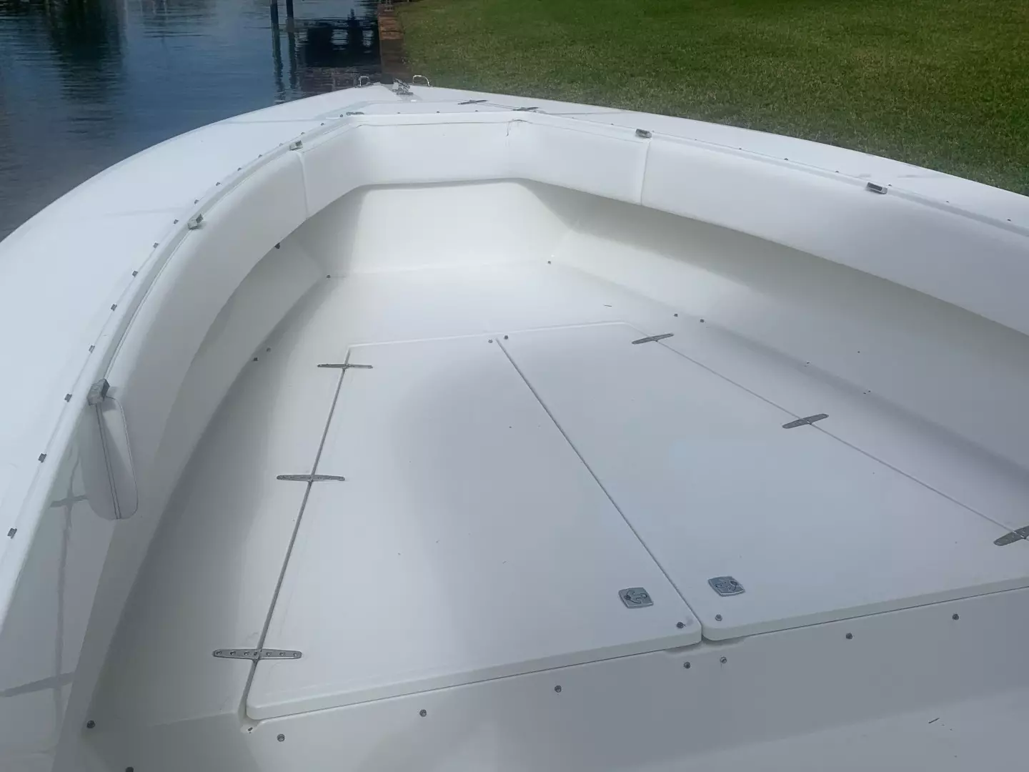 2001 Venture 34 Center Console - Image 2