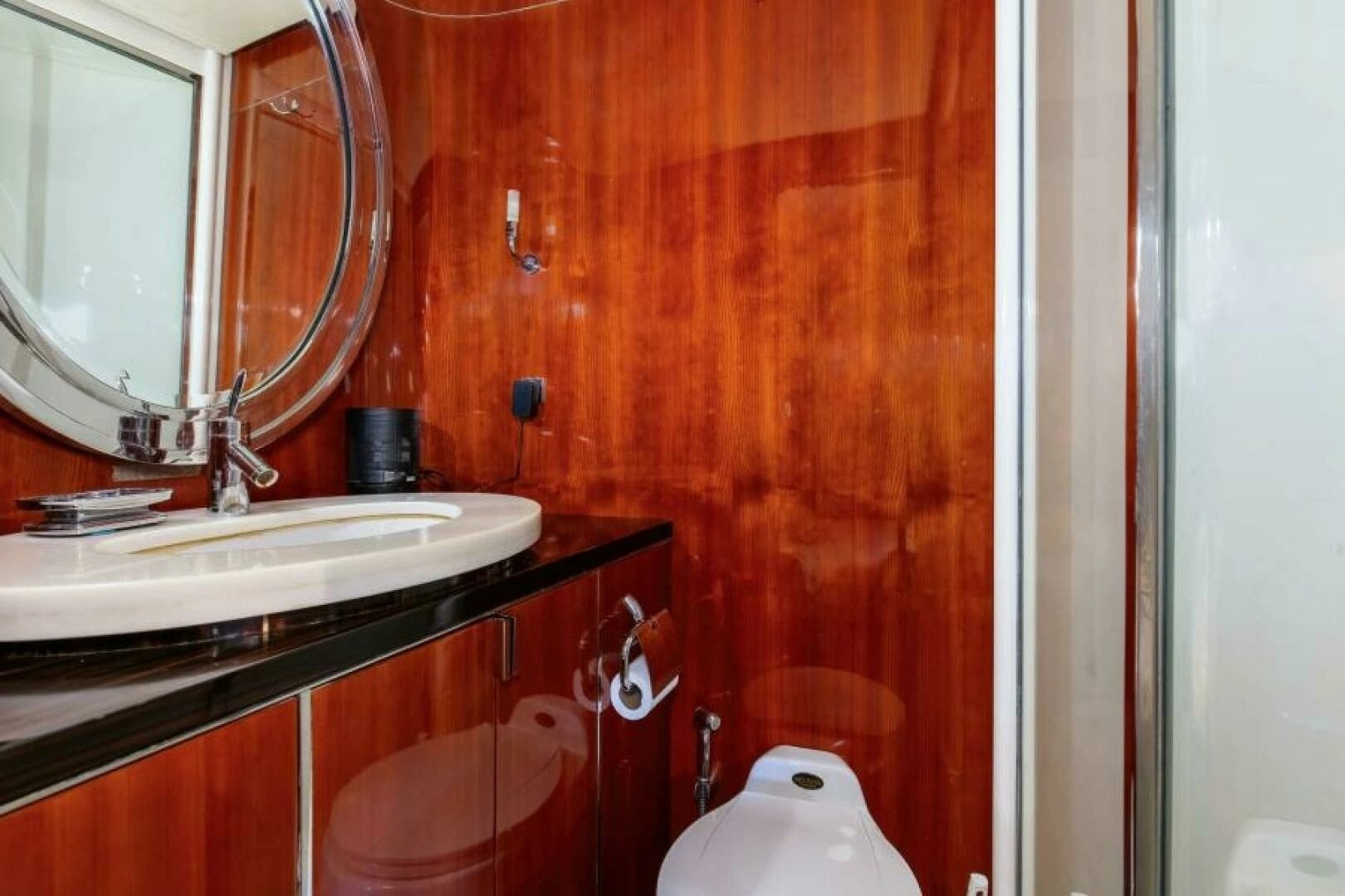 2004 Ebony Custom Sportfish 65 Convertible - Image 25
