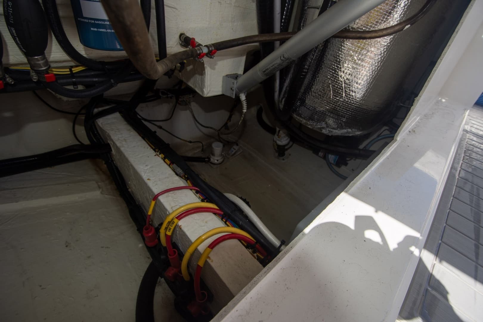 2023 Cobia 280 Center Console - Image 31