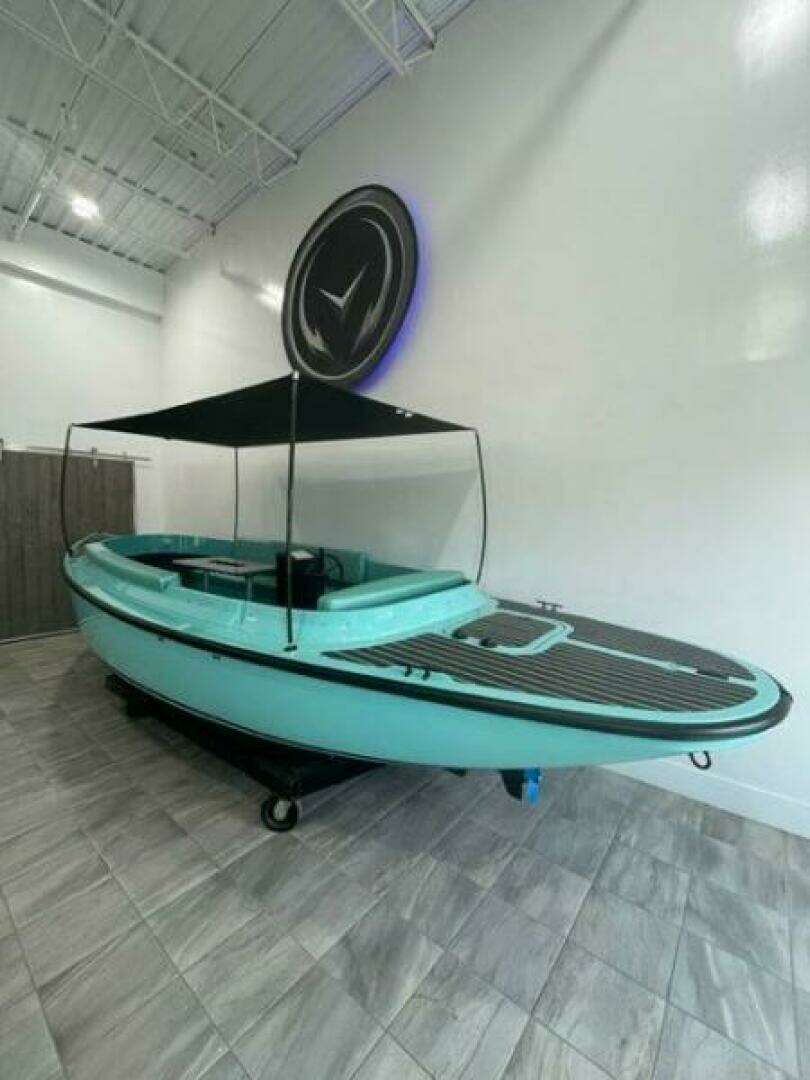 2023 Vision Fantail 217 - Image 8