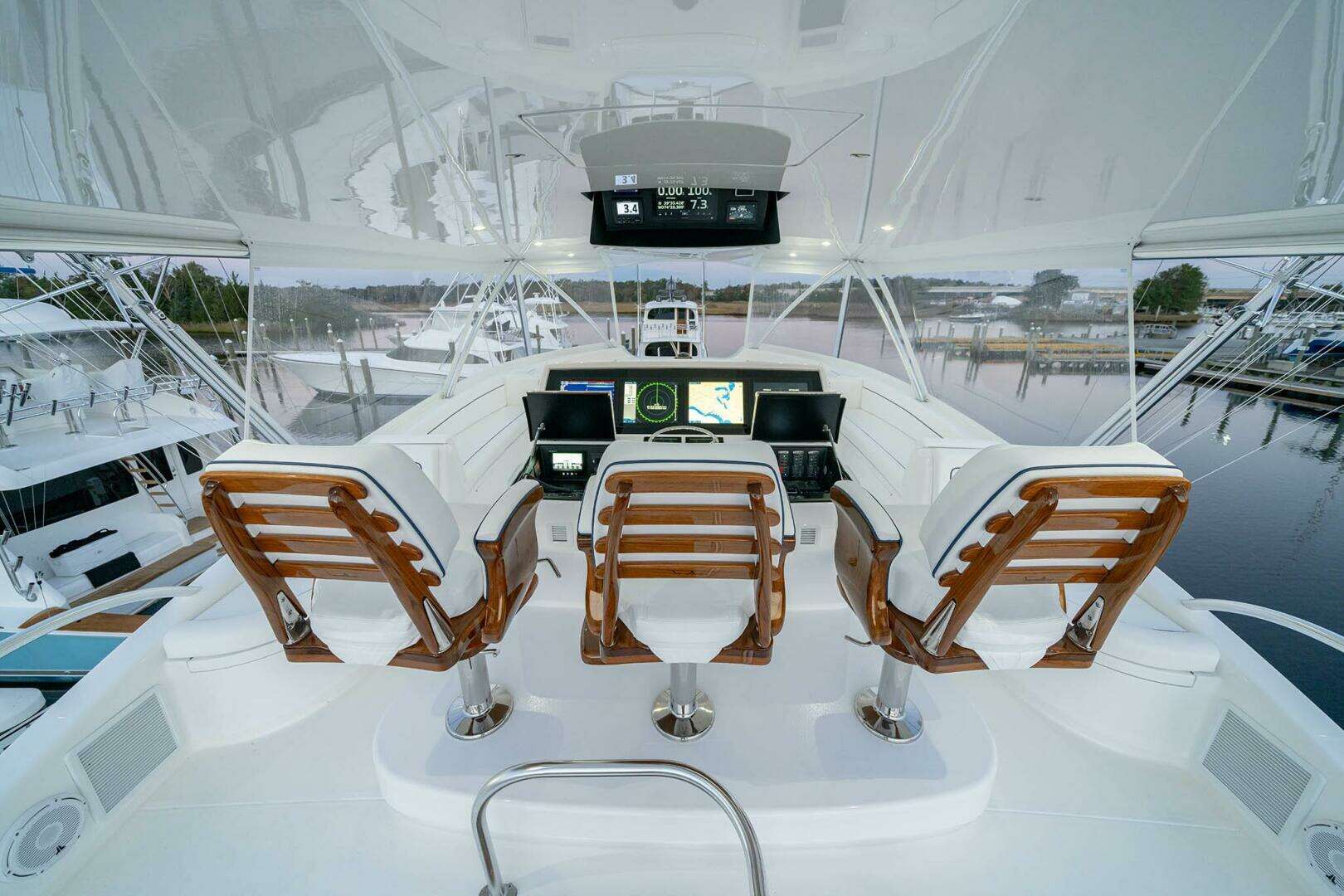 2026 Viking 90 Convertible - Image 5